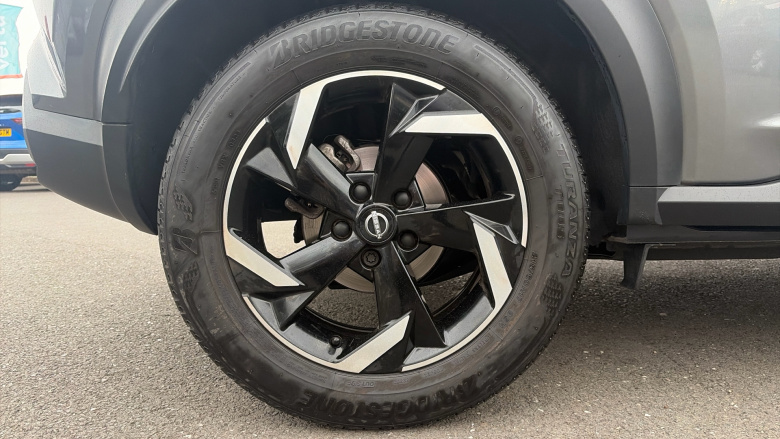 Nissan Juke 1.0 DiG-T 114 N-Connecta 5dr DCT Petrol Hatchback